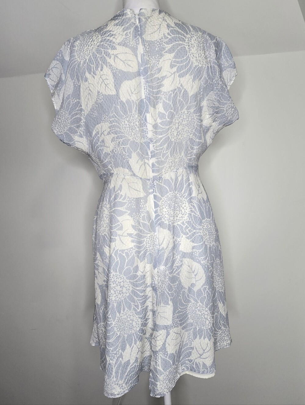 Madewell 100% Silk Blue White Floral Cottagecore Coastal Flutter Dress Size 4 - Picture 6 of 9